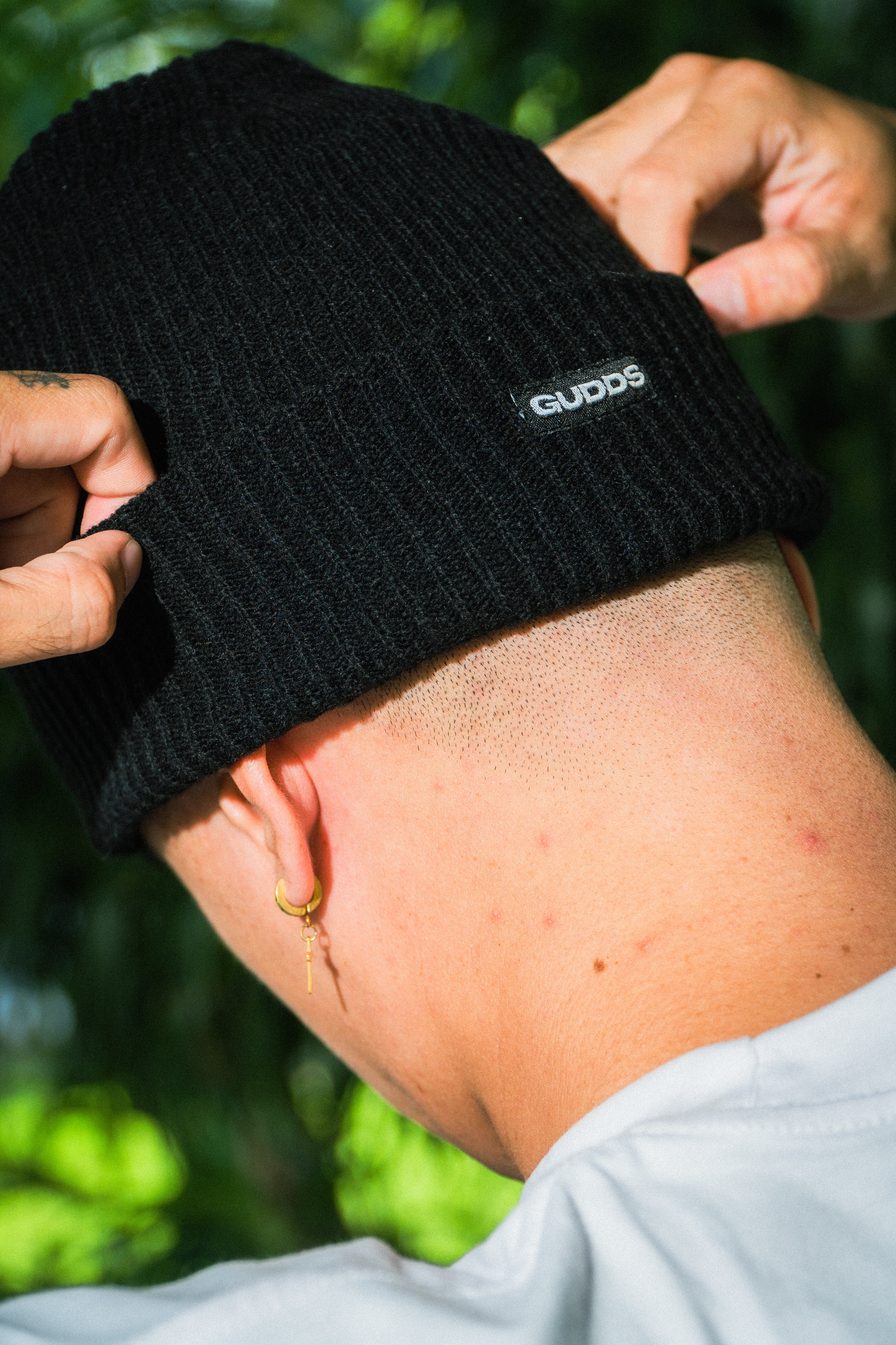 “RUBBER PATCH” BEANIE WITH OVAL LOGO
