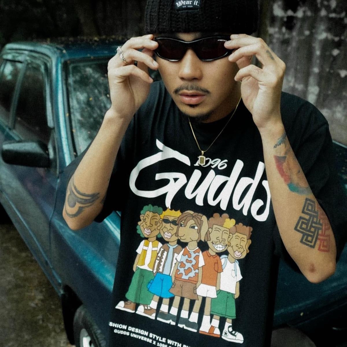 GUDDS UNIVERSE " 1096 x GUDDS " GRAPHIC TEE