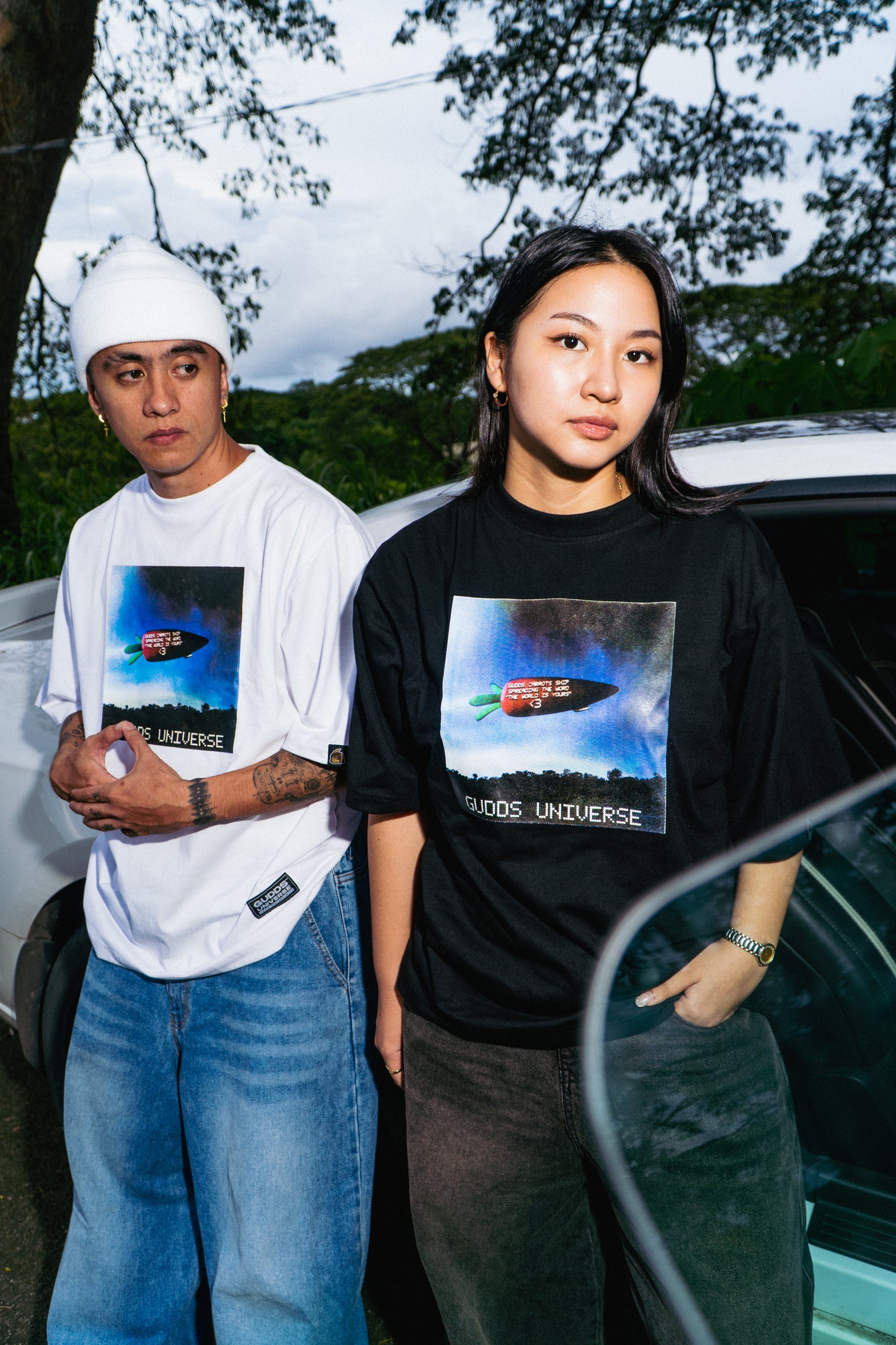 GUDDS UNIVERSE - “CARROT BLIMP” GRAPHIC TEE