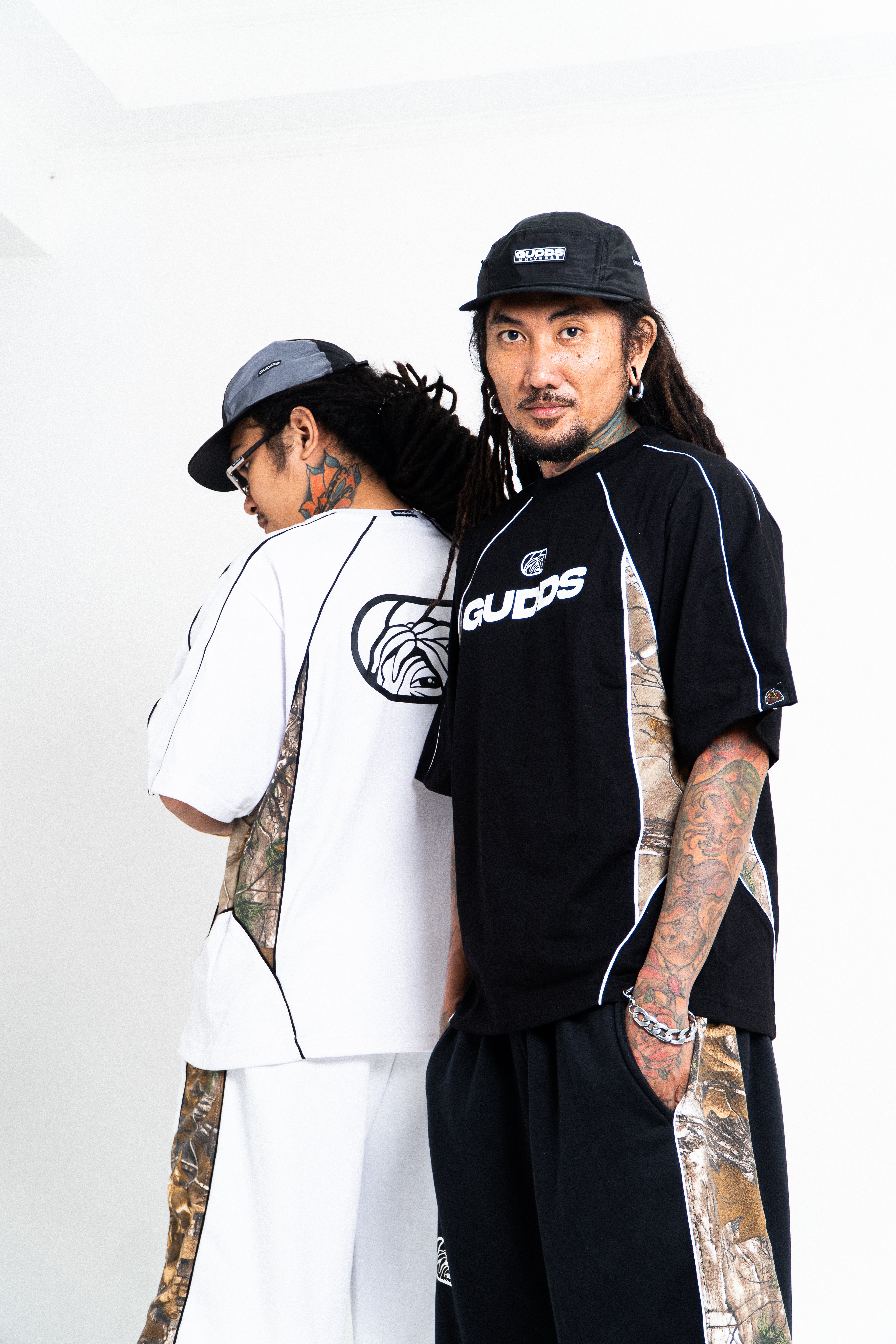 “SPLIT CAMO CAPSULE” GRAPHIC TEE