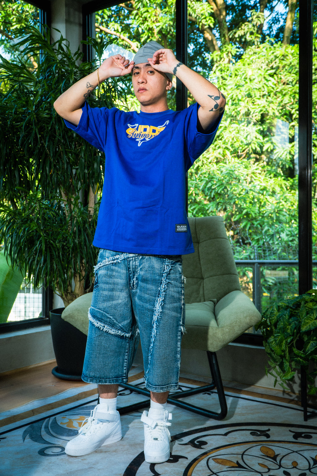 “ATTRACT” GRAPHIC TEE