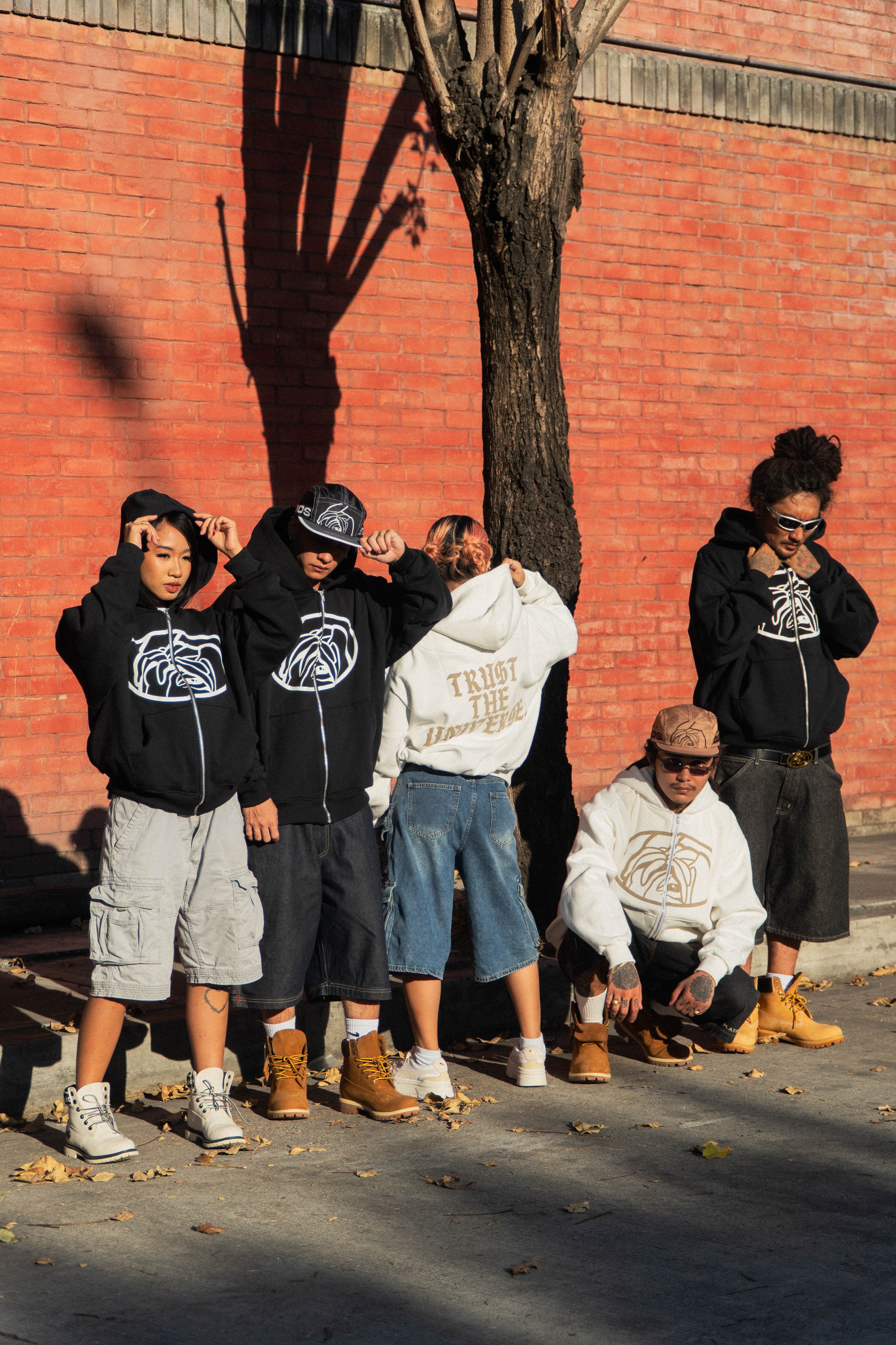 GUDDS - "OVAL" ZIP UP HOODIE (LIMITED PIECES)