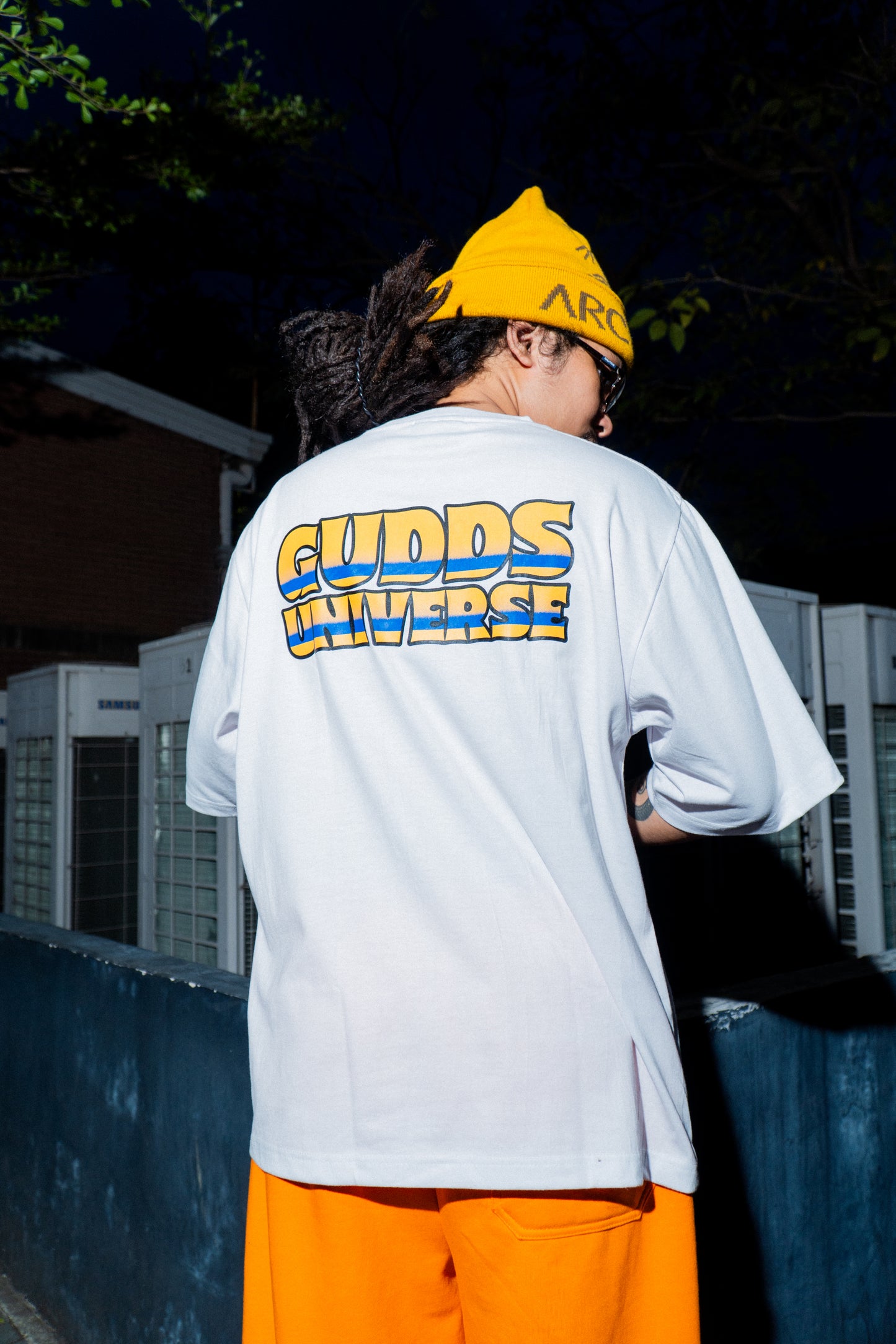 GUDDS UNIVERSE - "GUDDS MUSIC" - GRAPHIC TEE