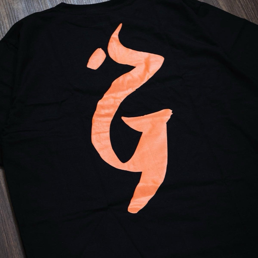 "HINDU OVAL" GRAPHIC TEE