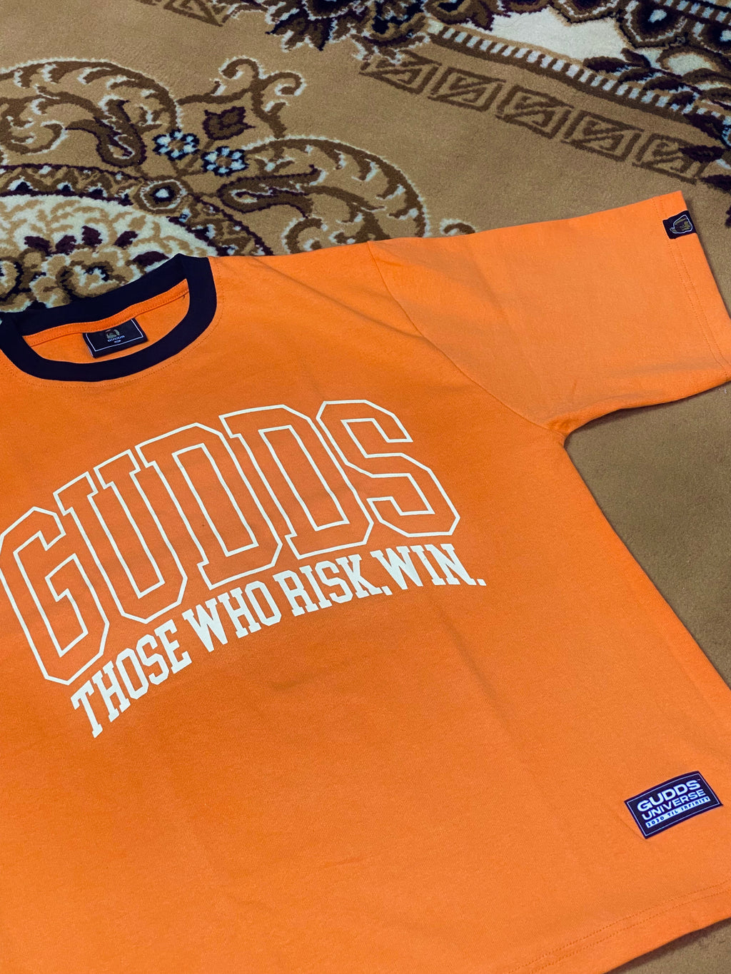 GUDDS UNIVERSE - "RISK & WIN" GRAPHIC TEE