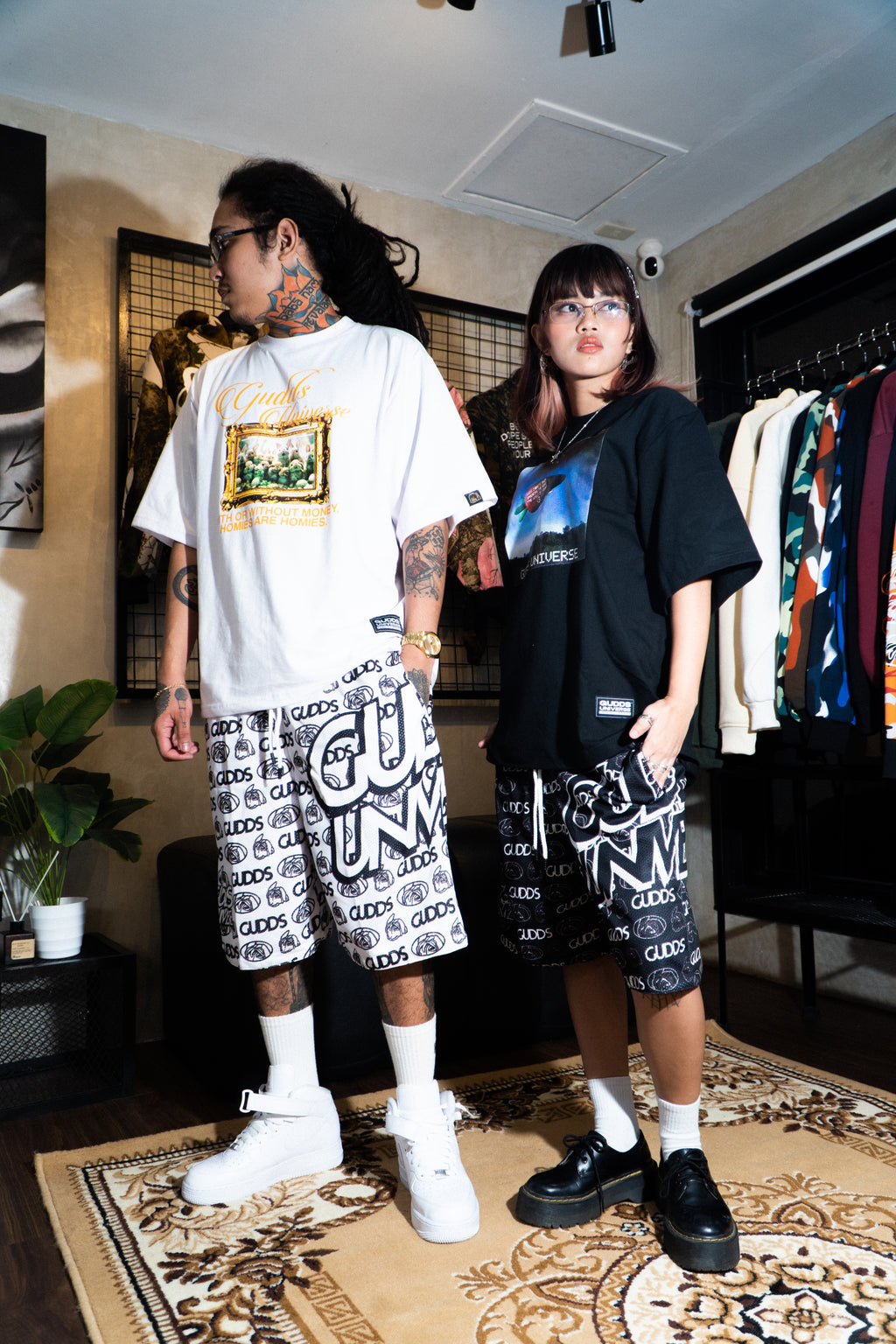 “OVAL SCRIPT” MESH SHORT