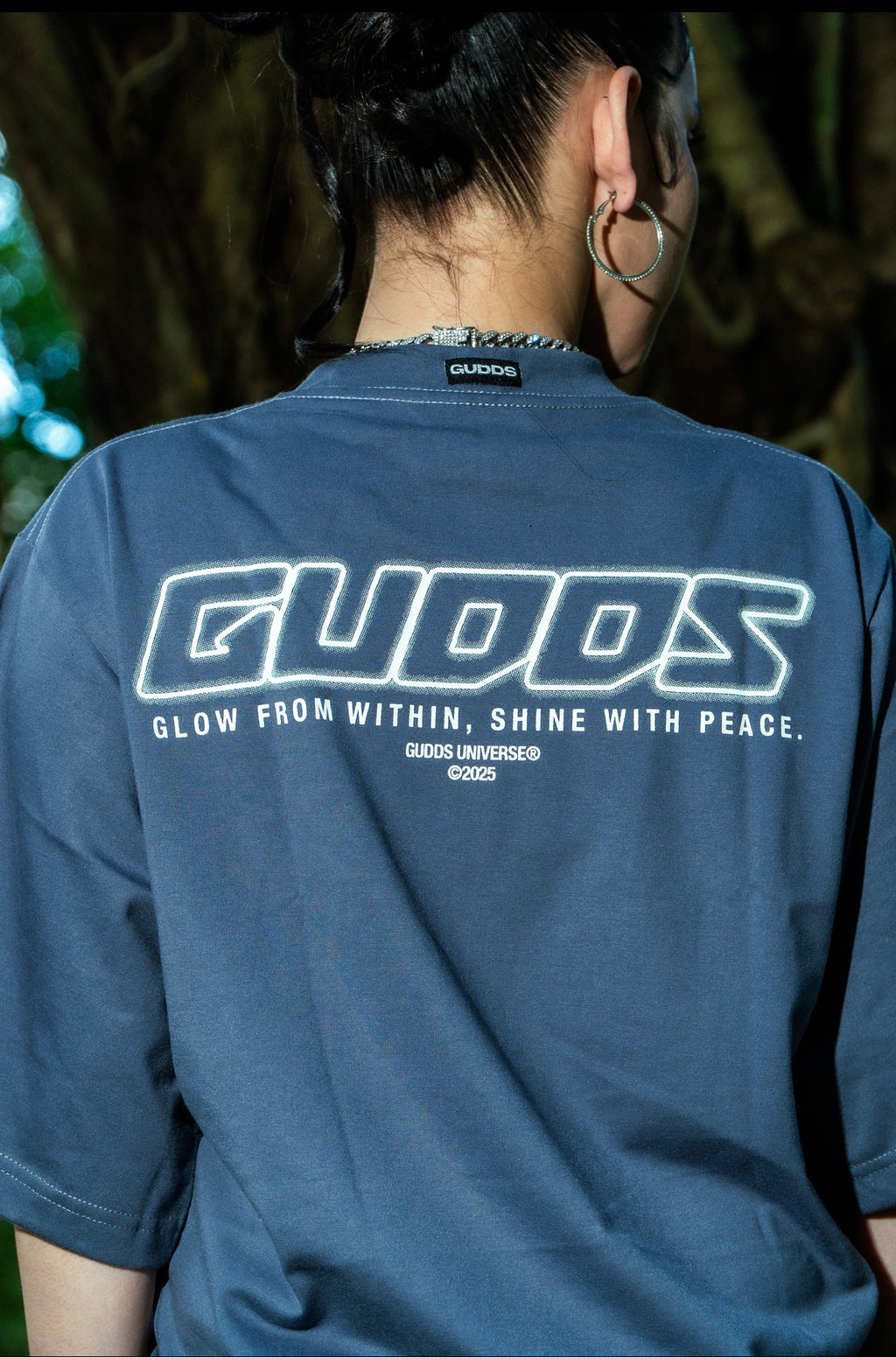 “GLOW TEE” GRAPHIC TEES