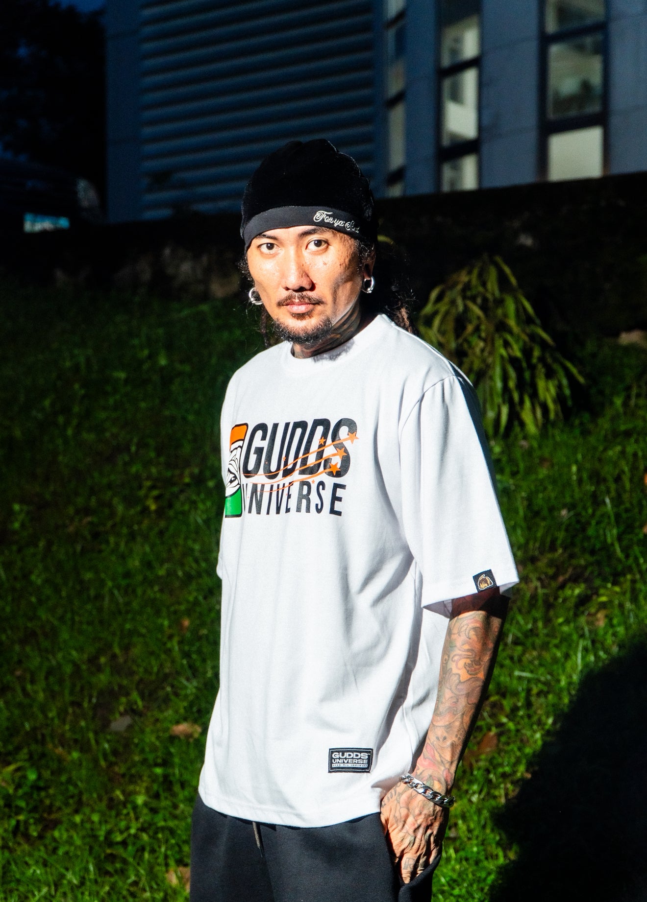 “LEAGUE” GRAPHIC TEE