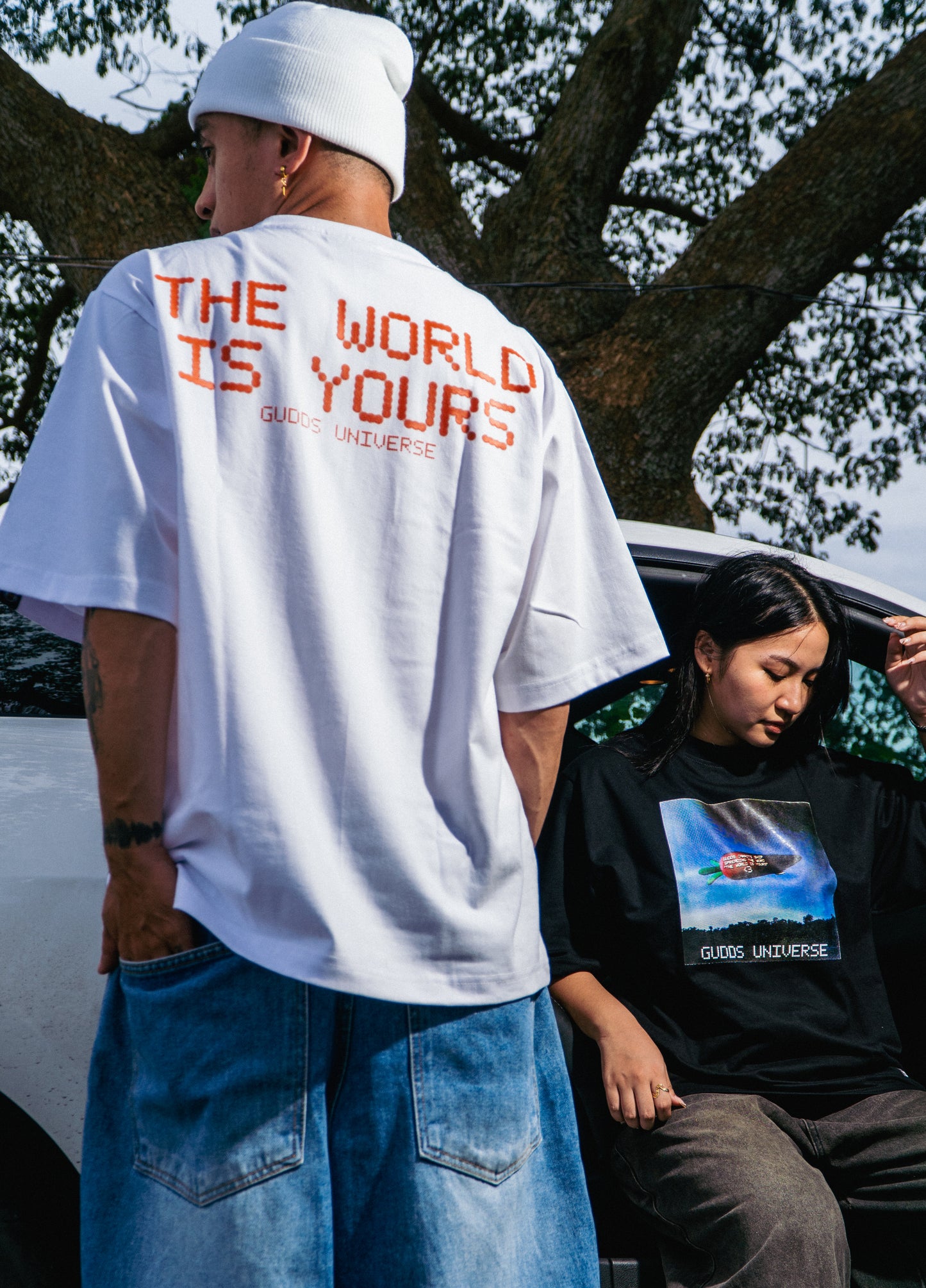 GUDDS UNIVERSE - “CARROT BLIMP” GRAPHIC TEE