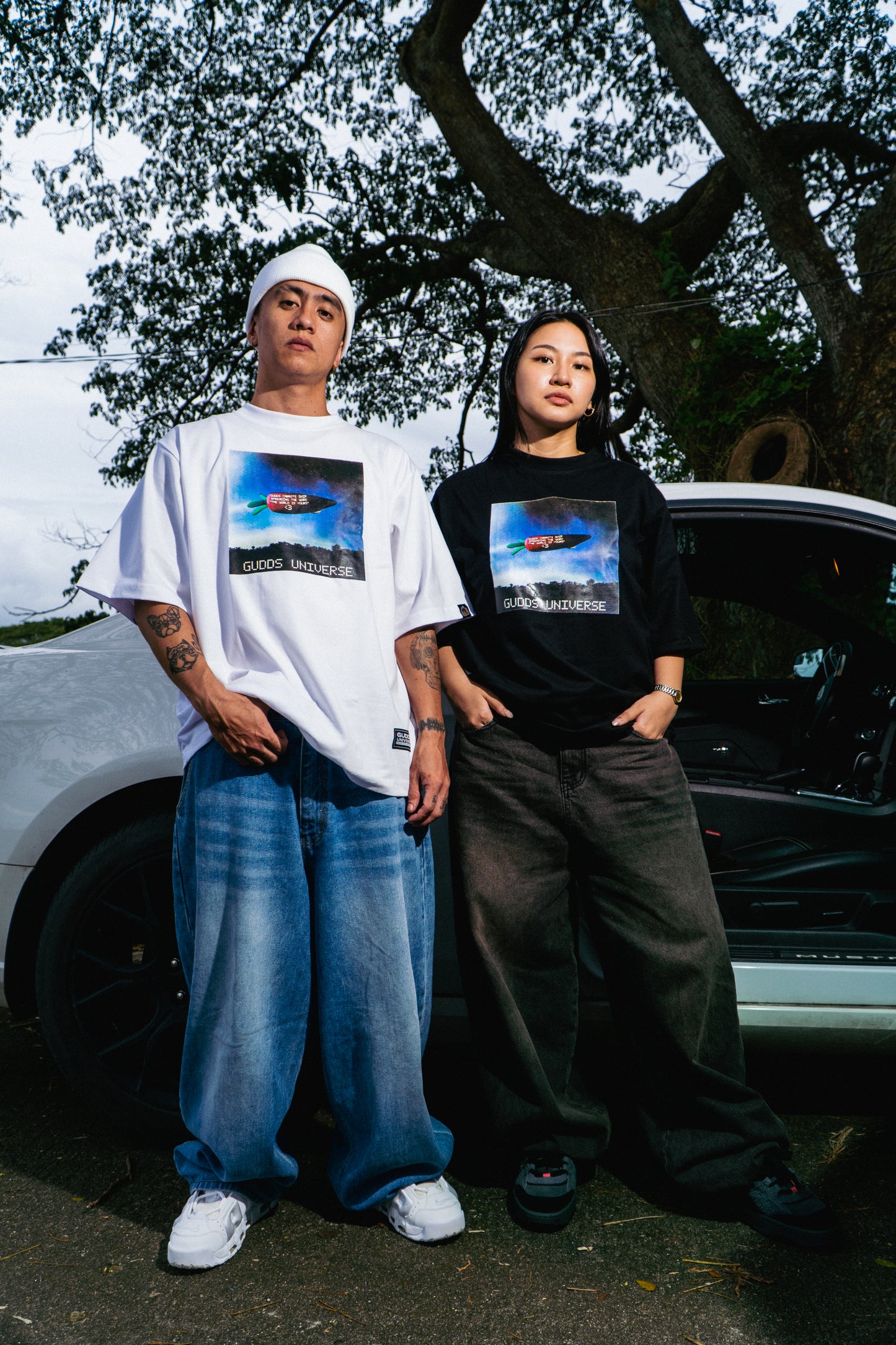 GUDDS UNIVERSE - “CARROT BLIMP” GRAPHIC TEE