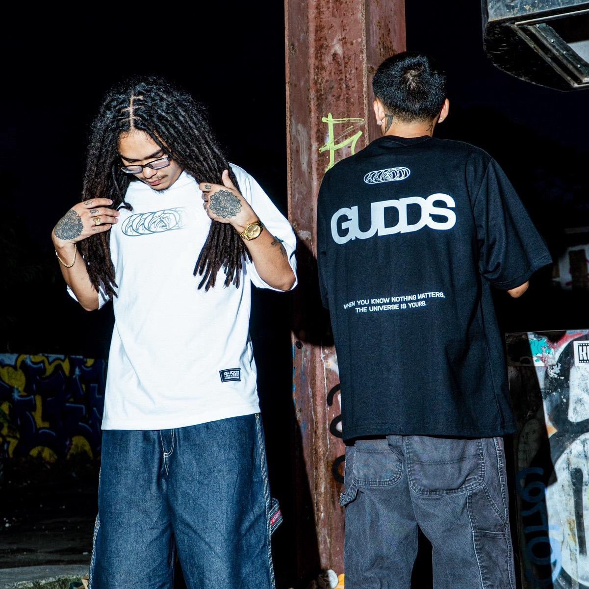 GUDDS "UNIVERSE MATTER" GRAPHIC TEE