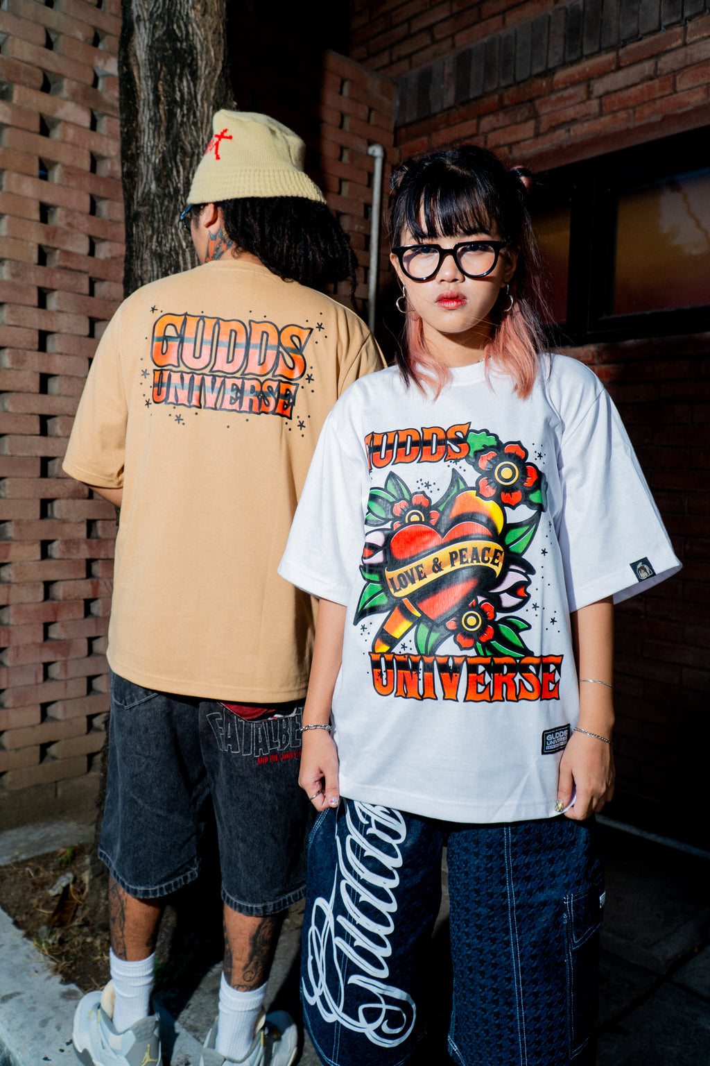 GUDDS UNIVERSE - "CARROT TRAD" GRAPHIC TEE