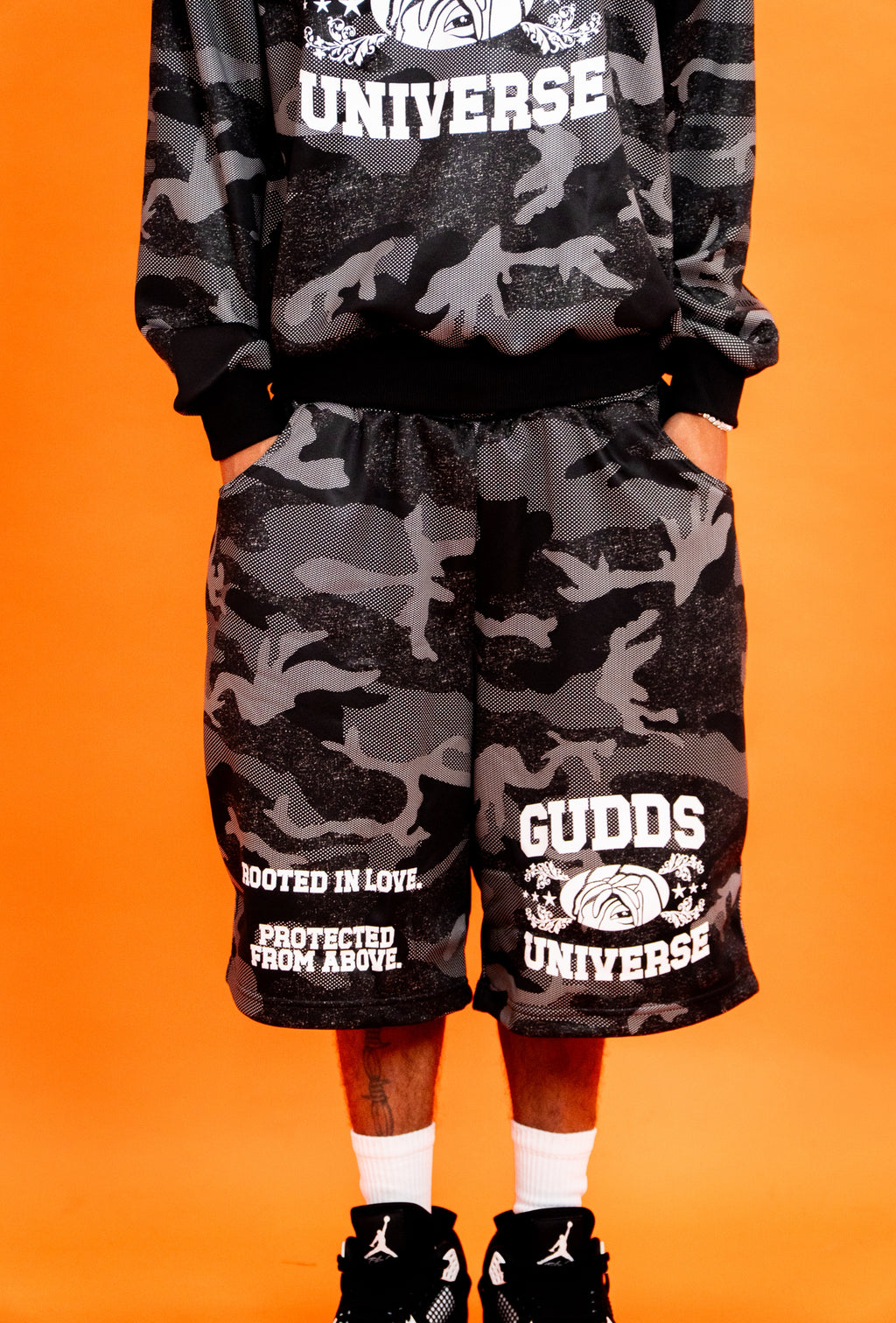 “LUX CAMO” SWEAT SHORTS