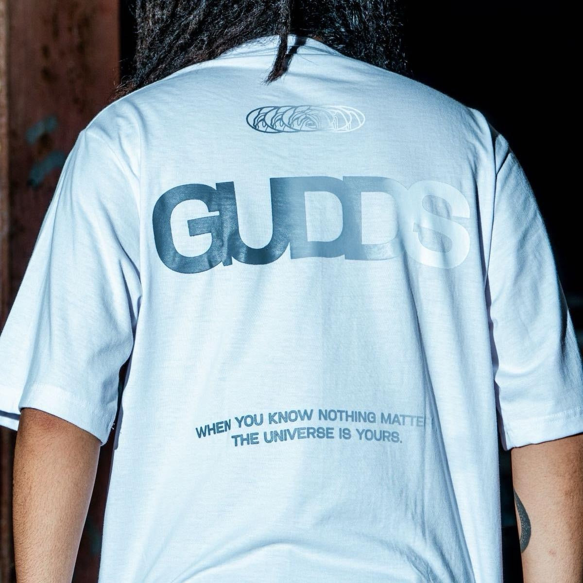 GUDDS "UNIVERSE MATTER" GRAPHIC TEE