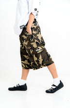 “EMBRO SCRIPT” 6 POCKET JORTS