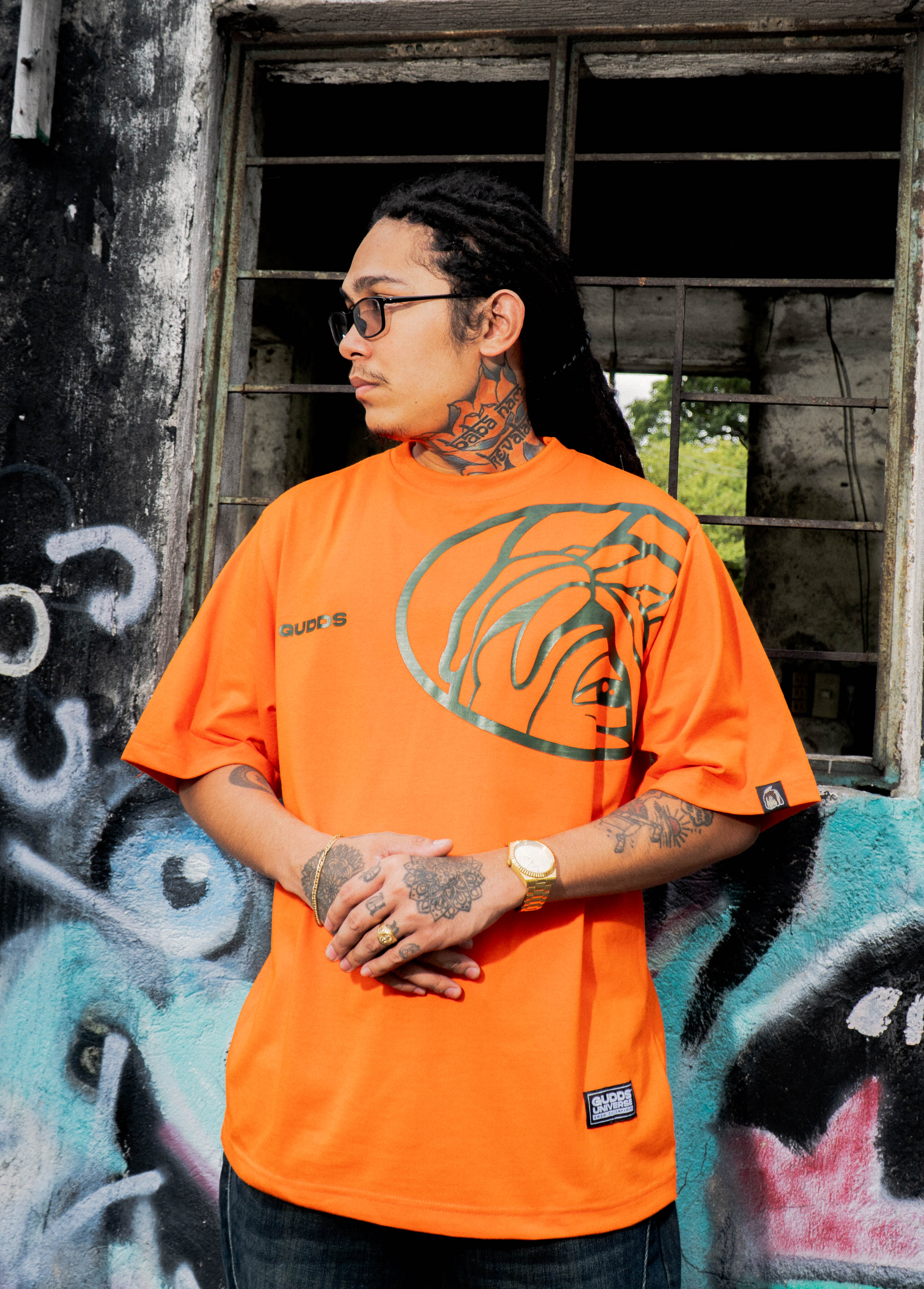 GUDDS "SIDE OVAL" LOGO TEE SHIRT