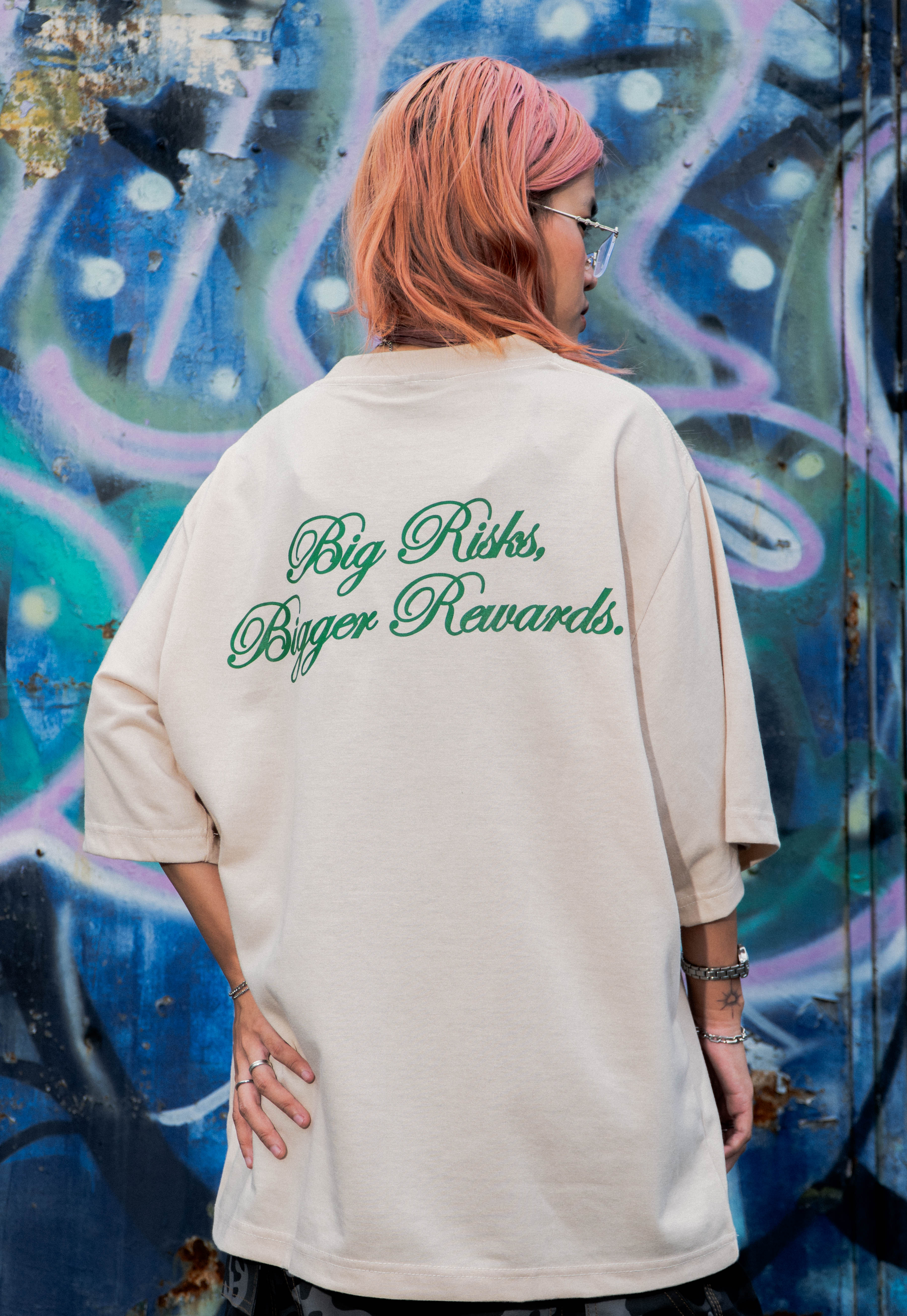 GUDDS "SIDE OVAL" LOGO TEE SHIRT