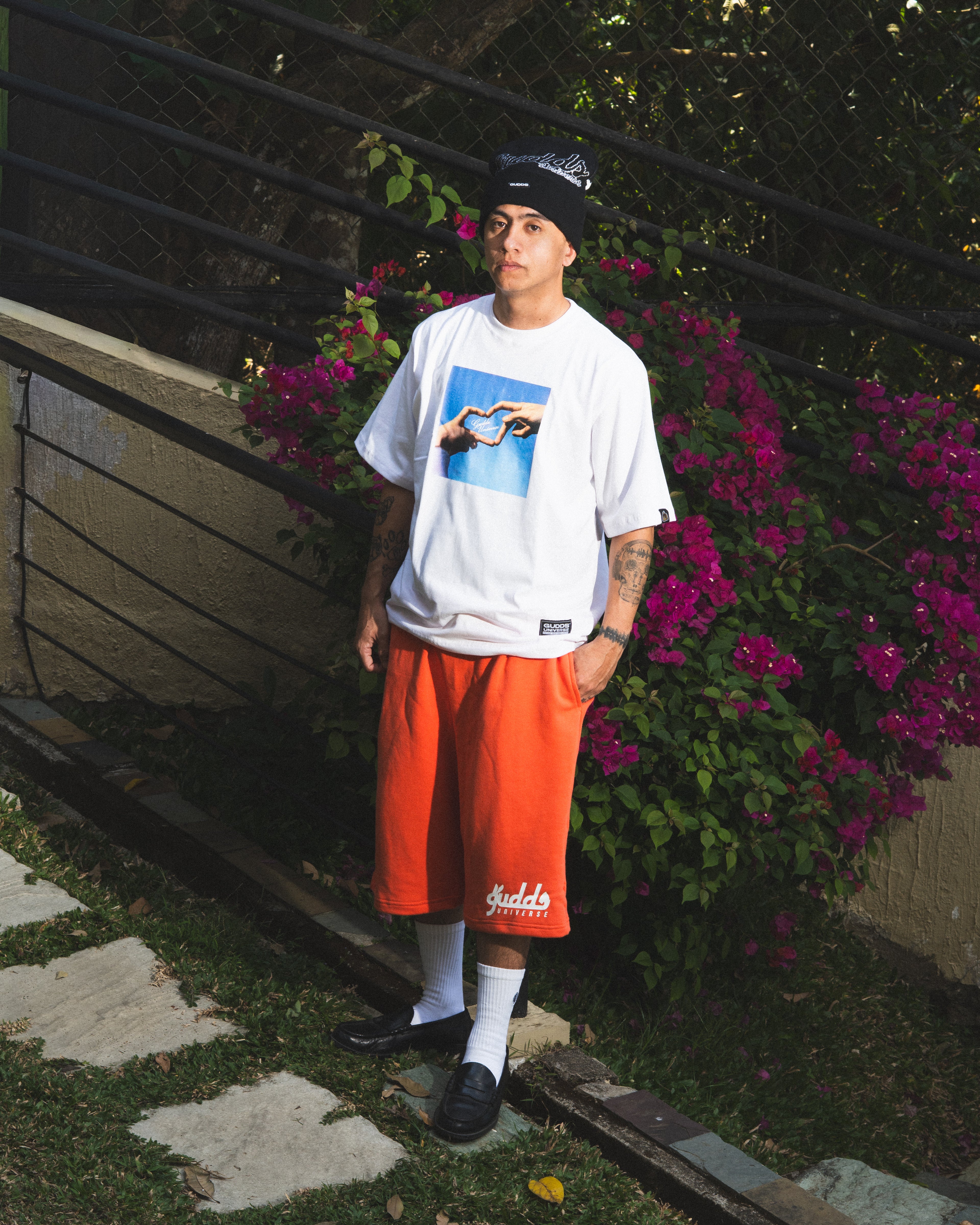 "ALL LOVE" GRAPHIC TEE