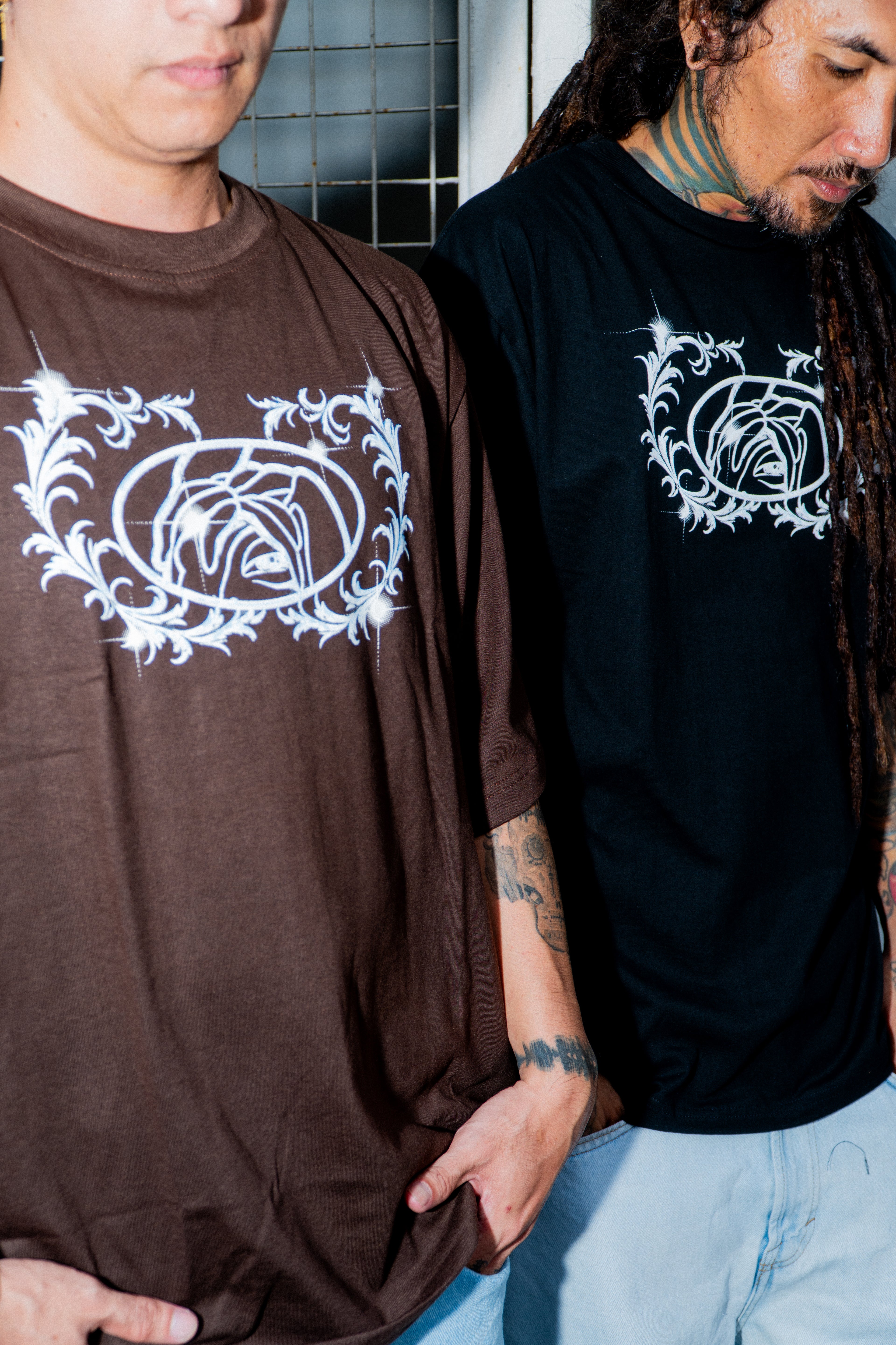 GUDDS UNIVERSE - "SILVER SPARKS" - GRAPHIC TEE