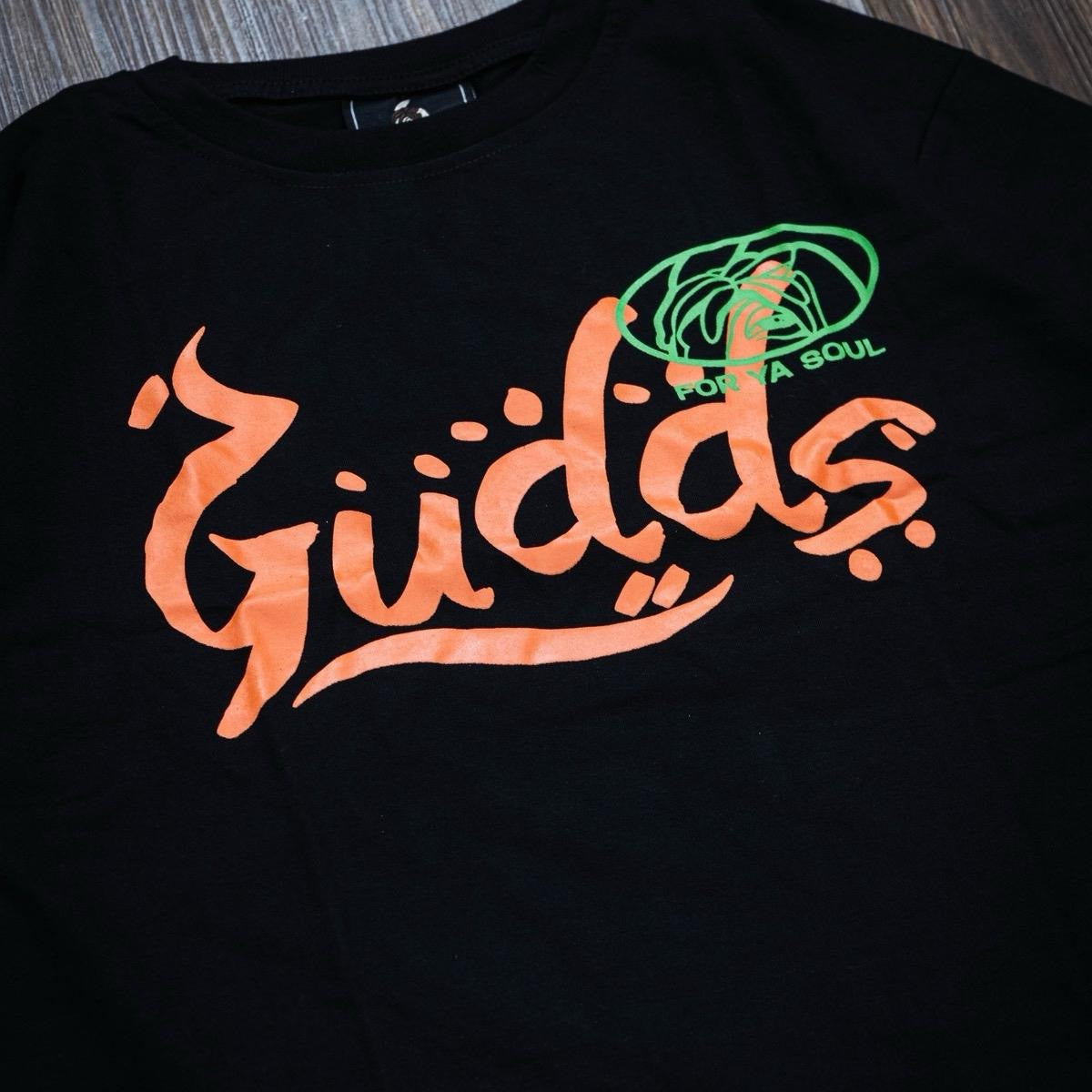 GUDDS UNIVERSE "HINDU OVAL" GRAPHIC TEE