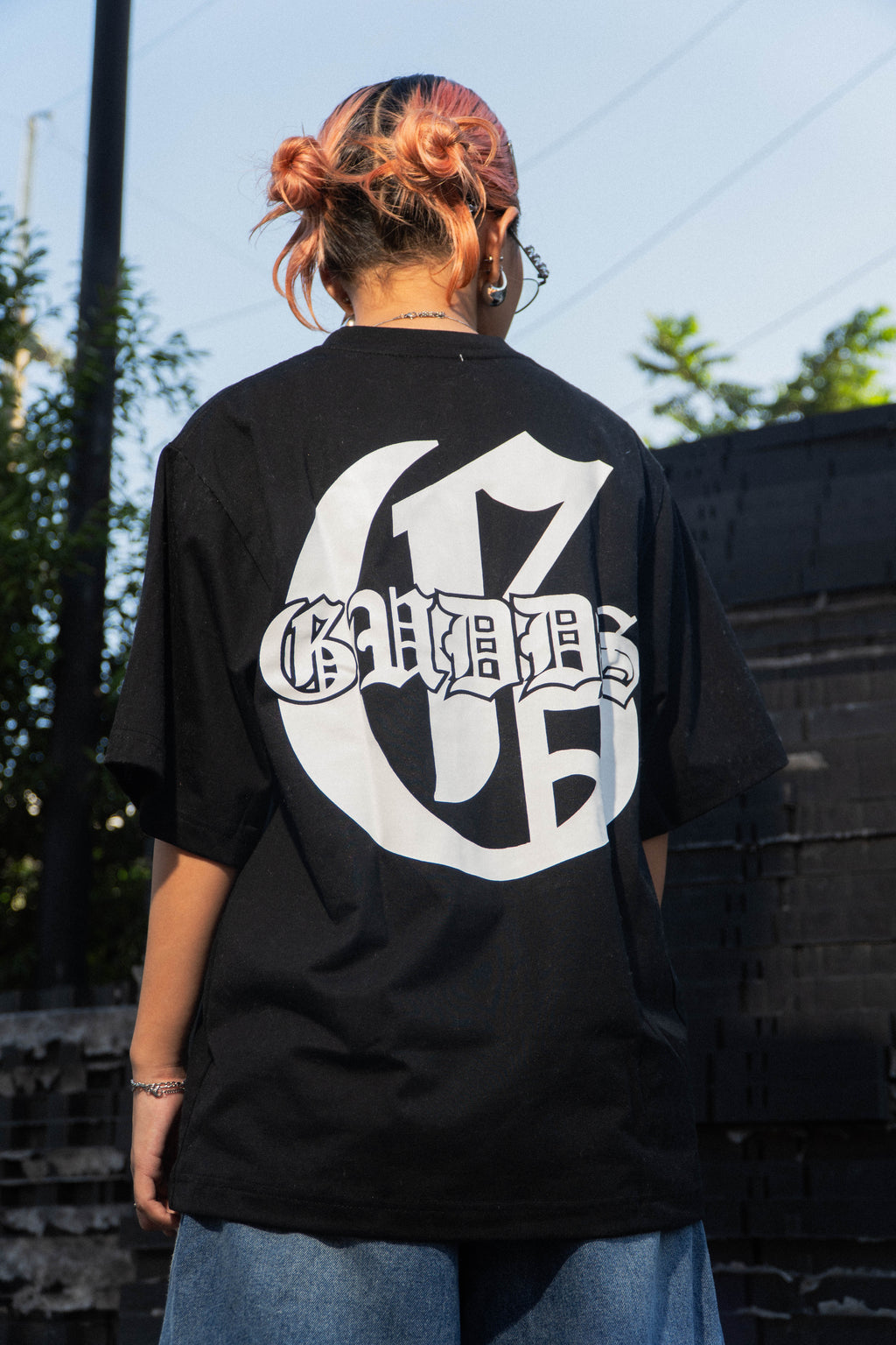 GUDDS - "OLD ENGLISH SCRIPT" TEE