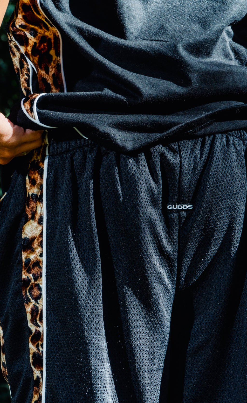 “2 TONE” LEOPARD MESH SHORTS