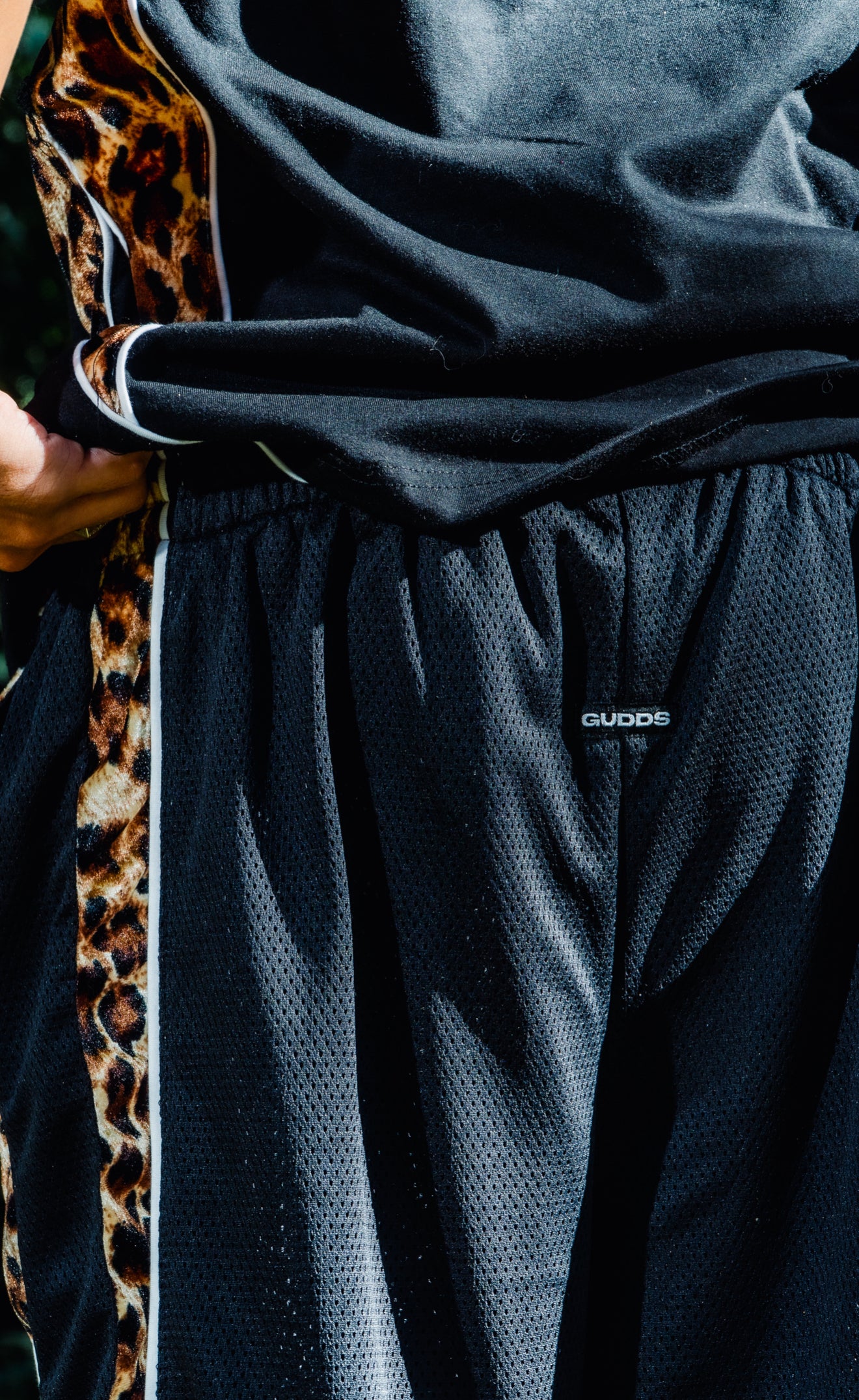 “2 TONE” LEOPARD MESH SHORTS