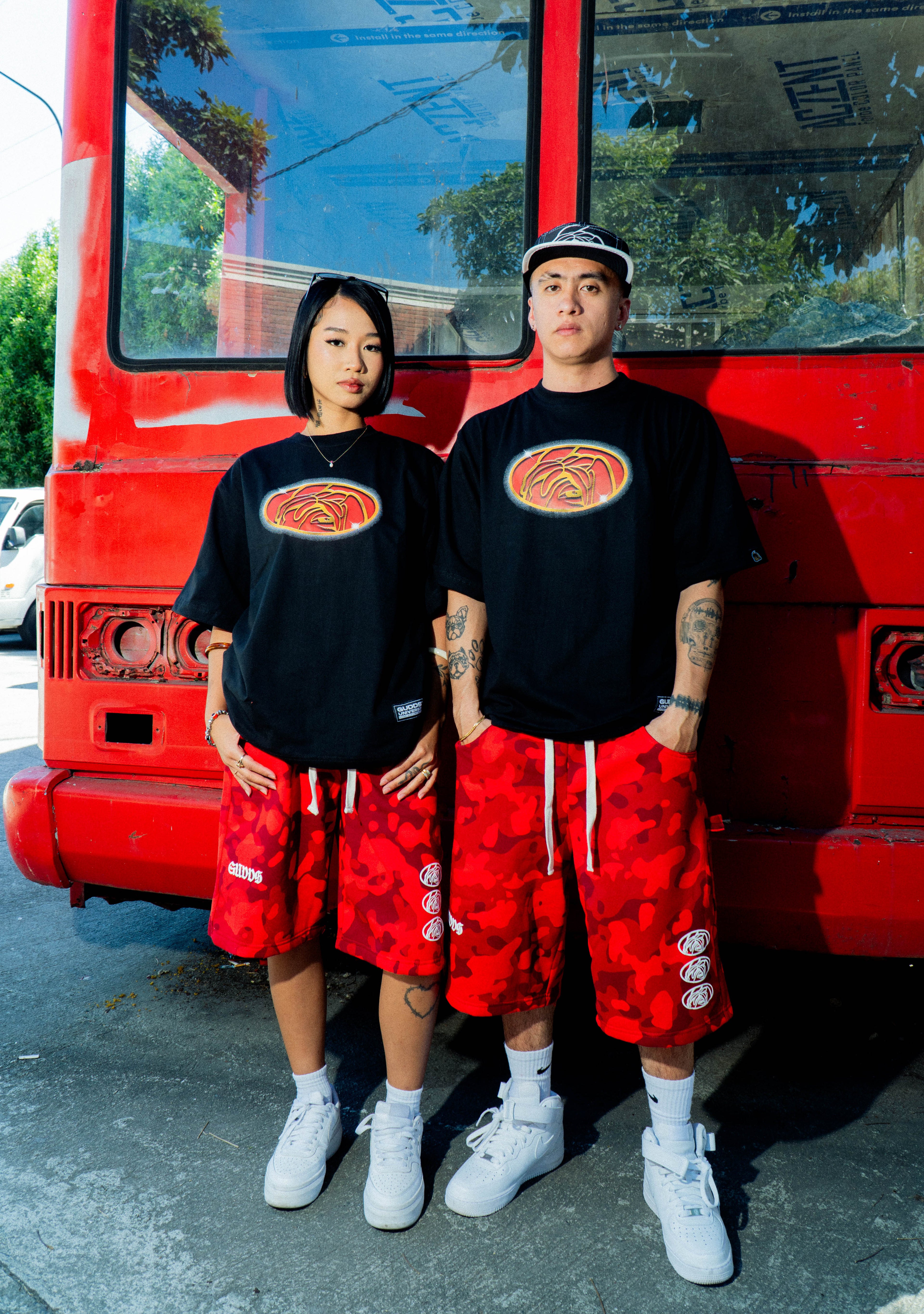 GUDDS - "OVAL GOLD LOVE" TEE