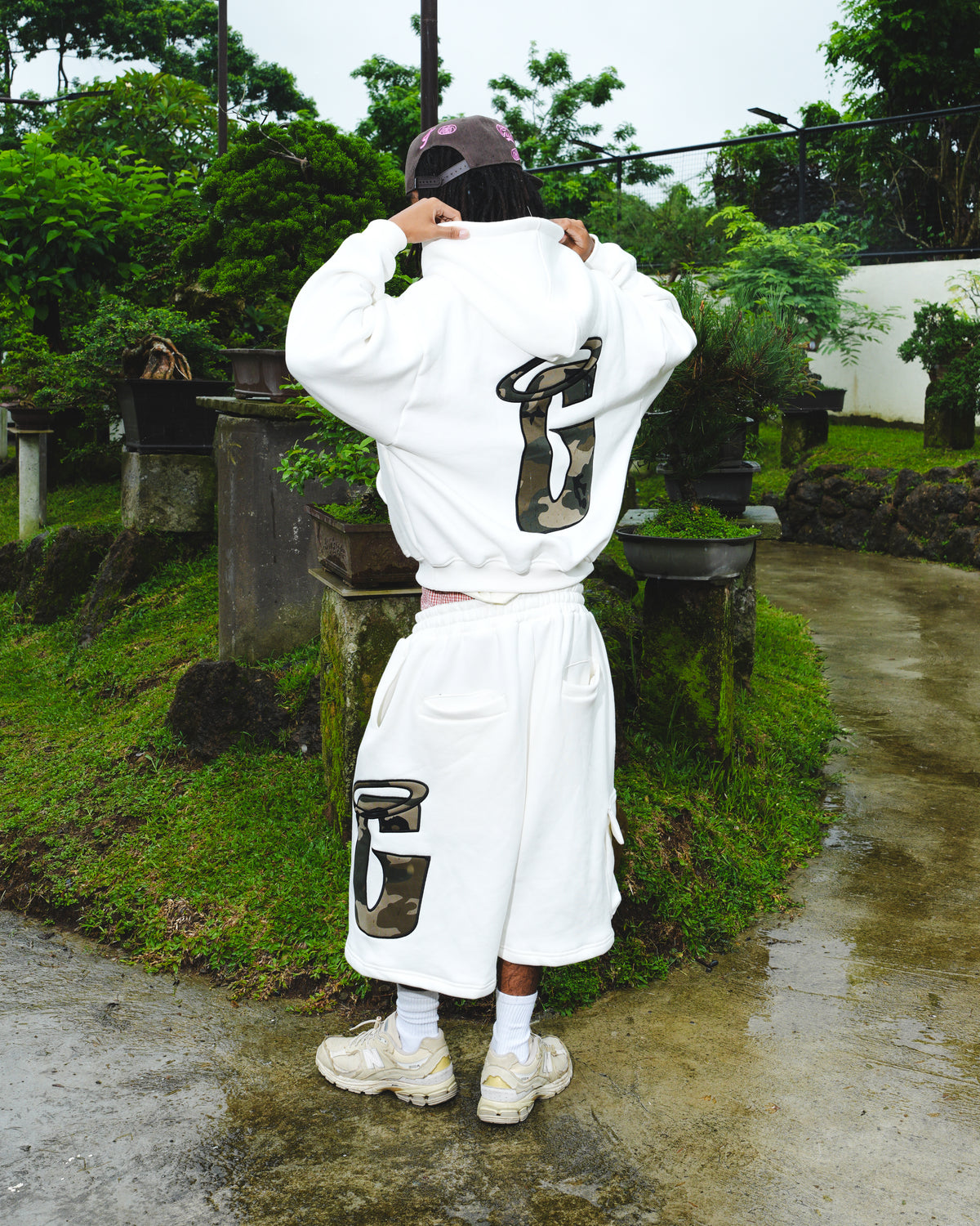 G APPLIQUE HOODIE
