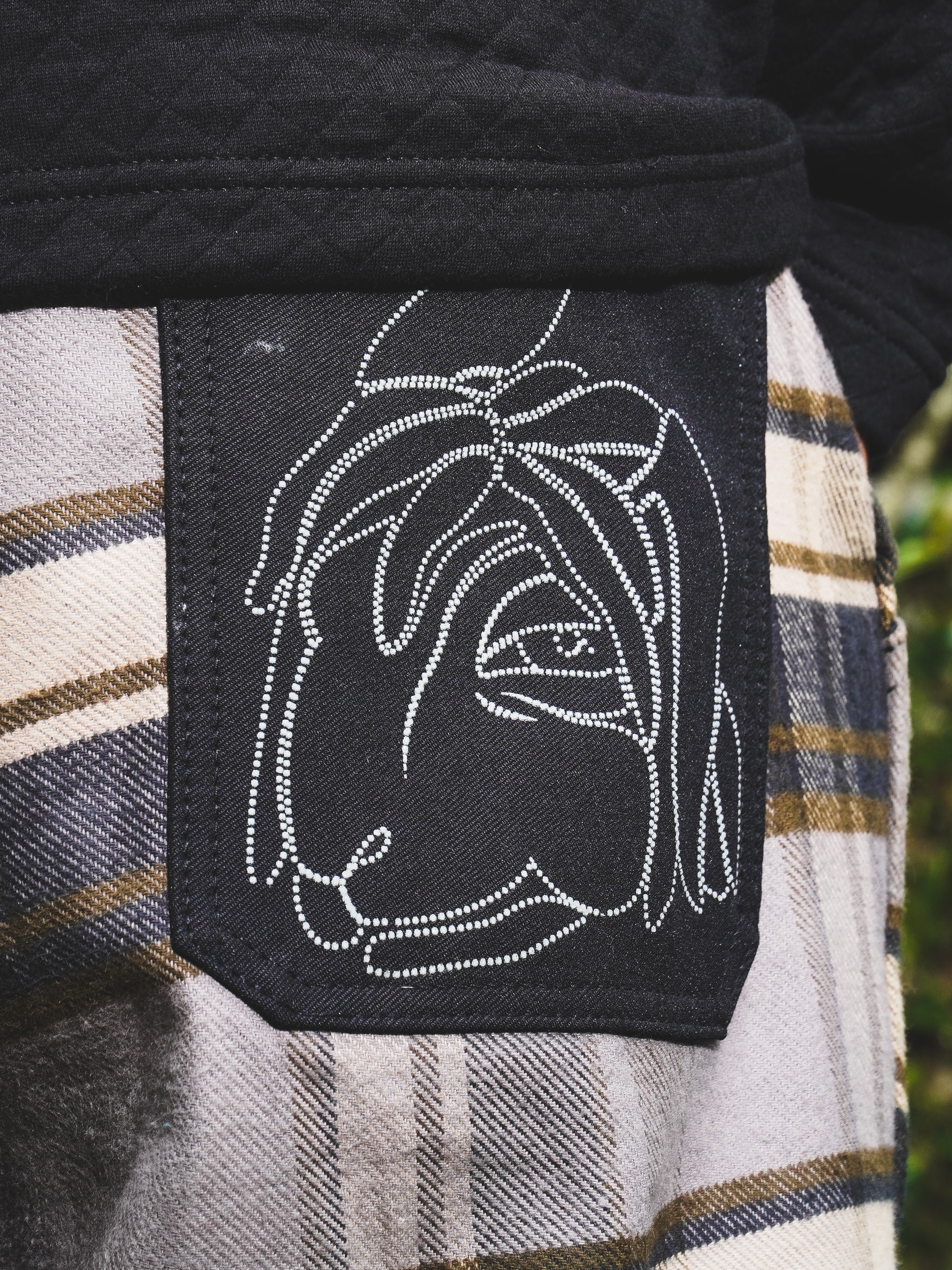 SILICON LOGO PLAID JORTS