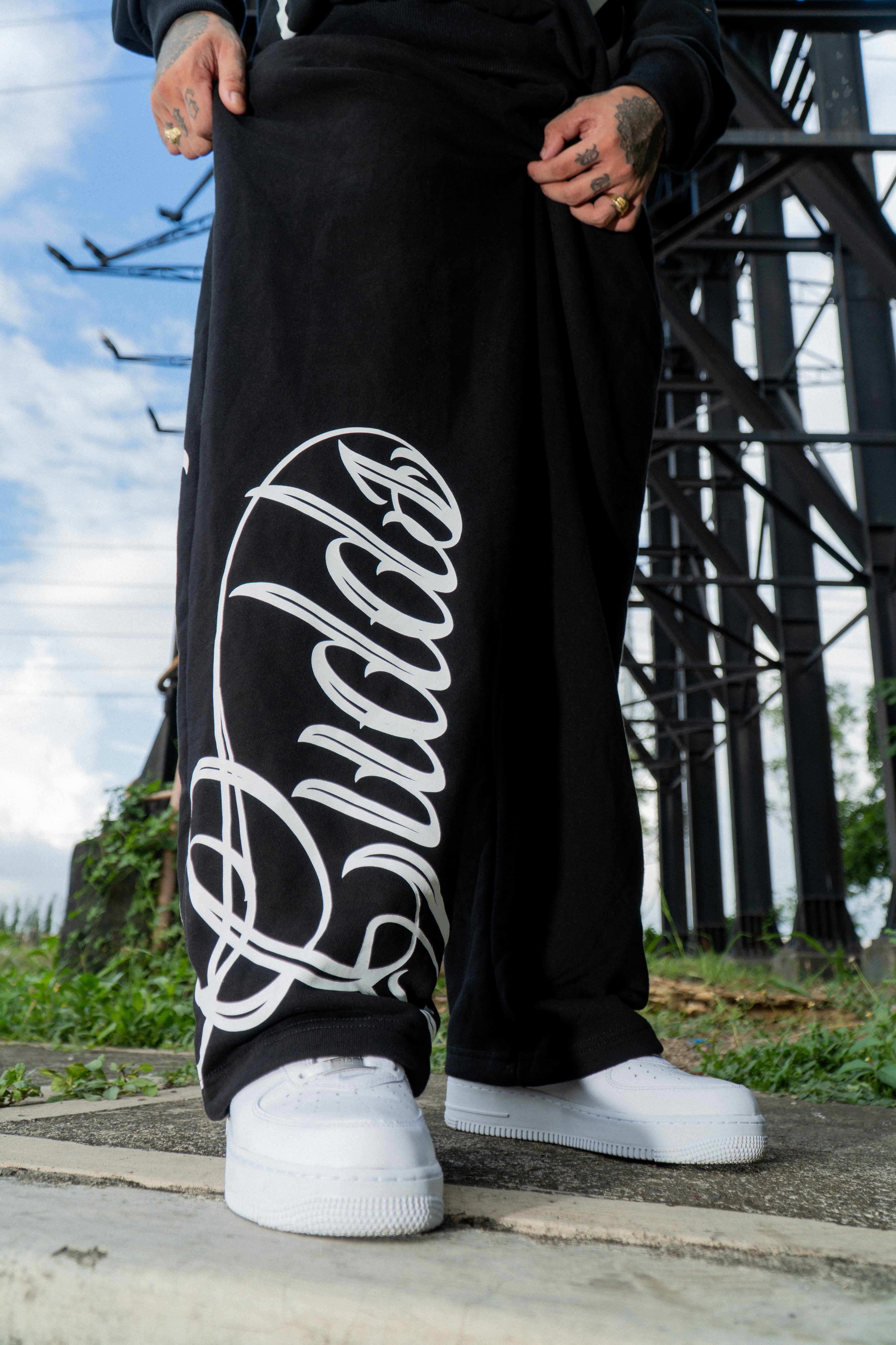 “CHICANO BIG FACE" SWEATPANTS