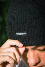 “RUBBER PATCH” BEANIE WITH OVAL LOGO