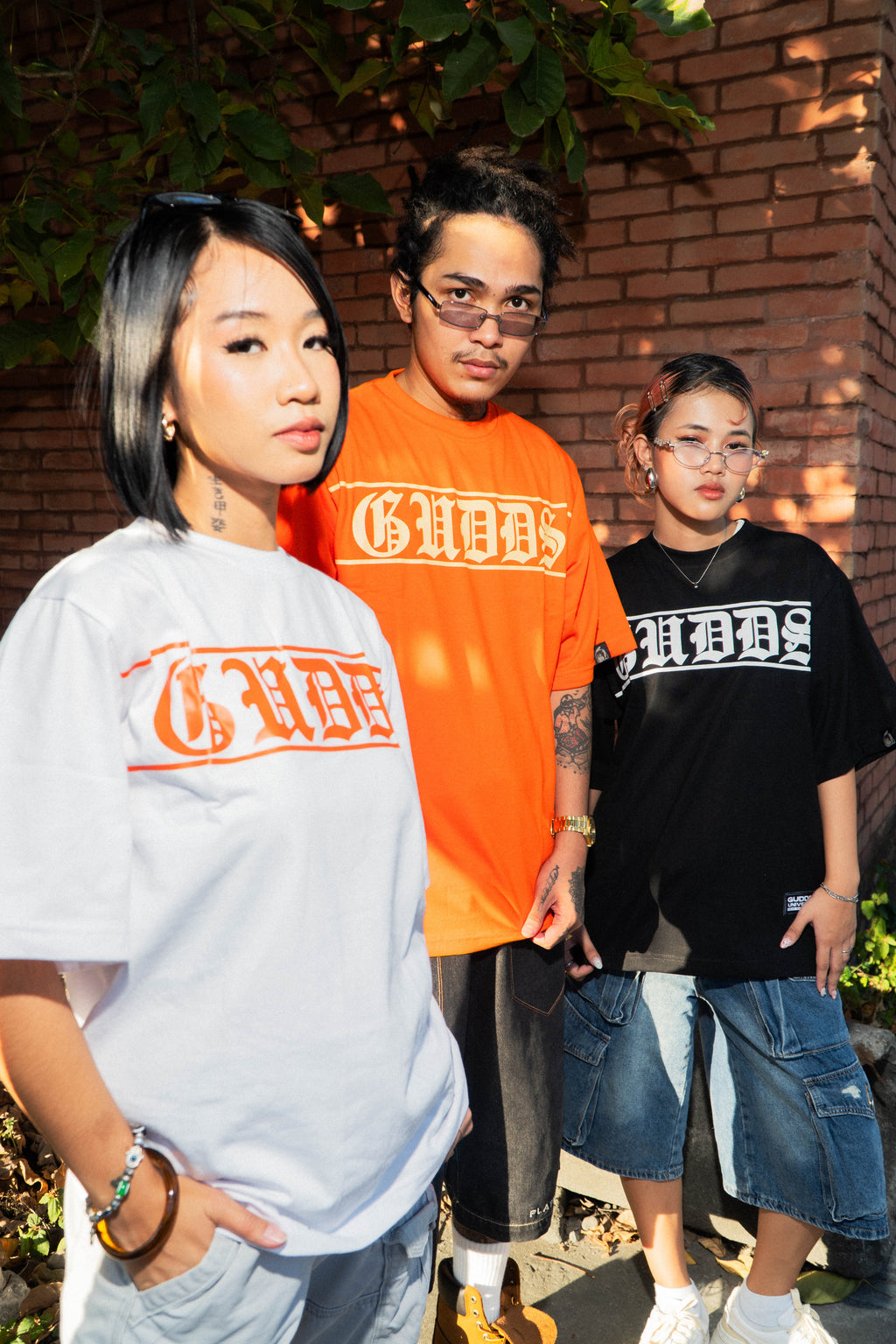 GUDDS - "OLD ENGLISH SCRIPT" TEE