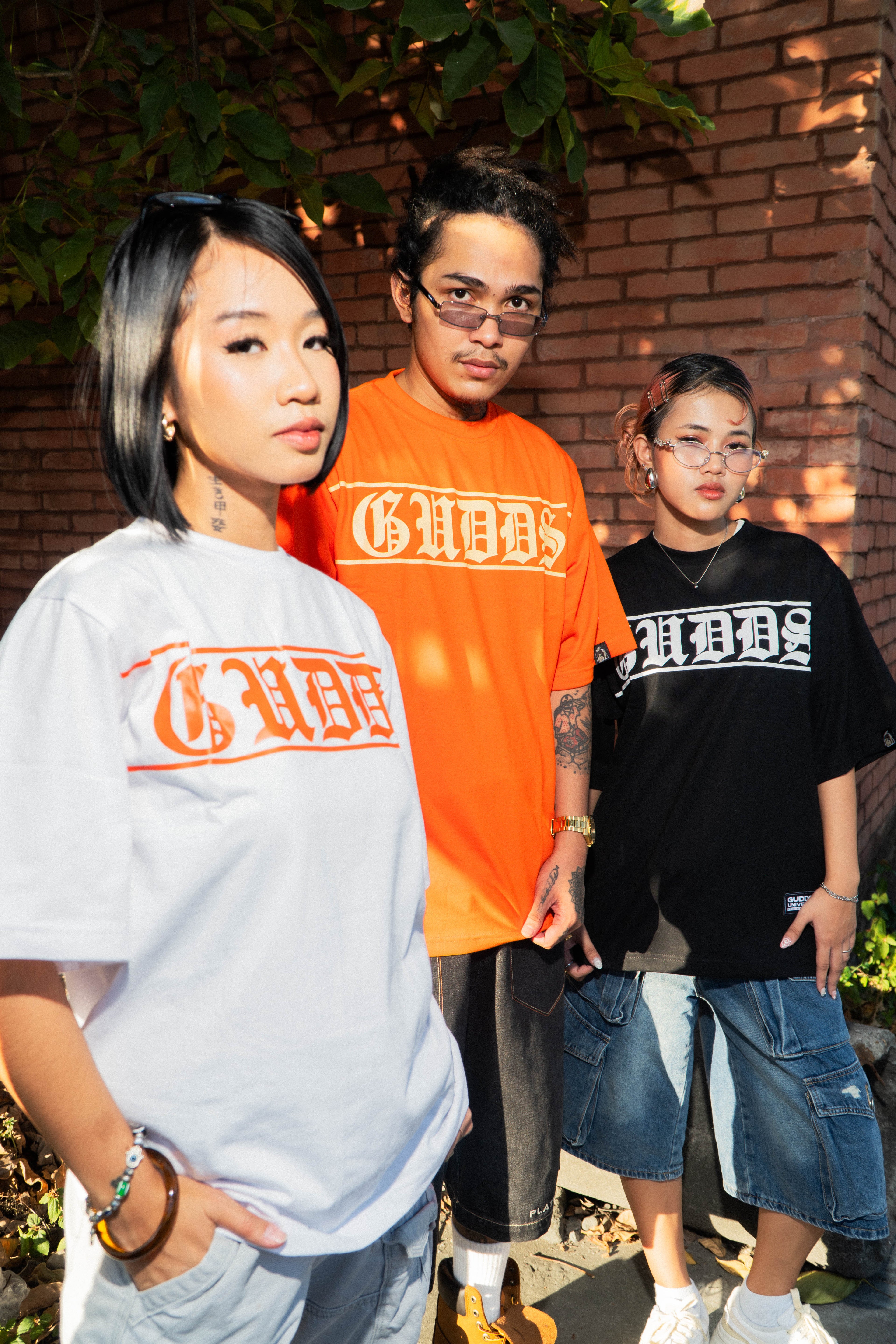 GUDDS - "OLD ENGLISH SCRIPT" TEE