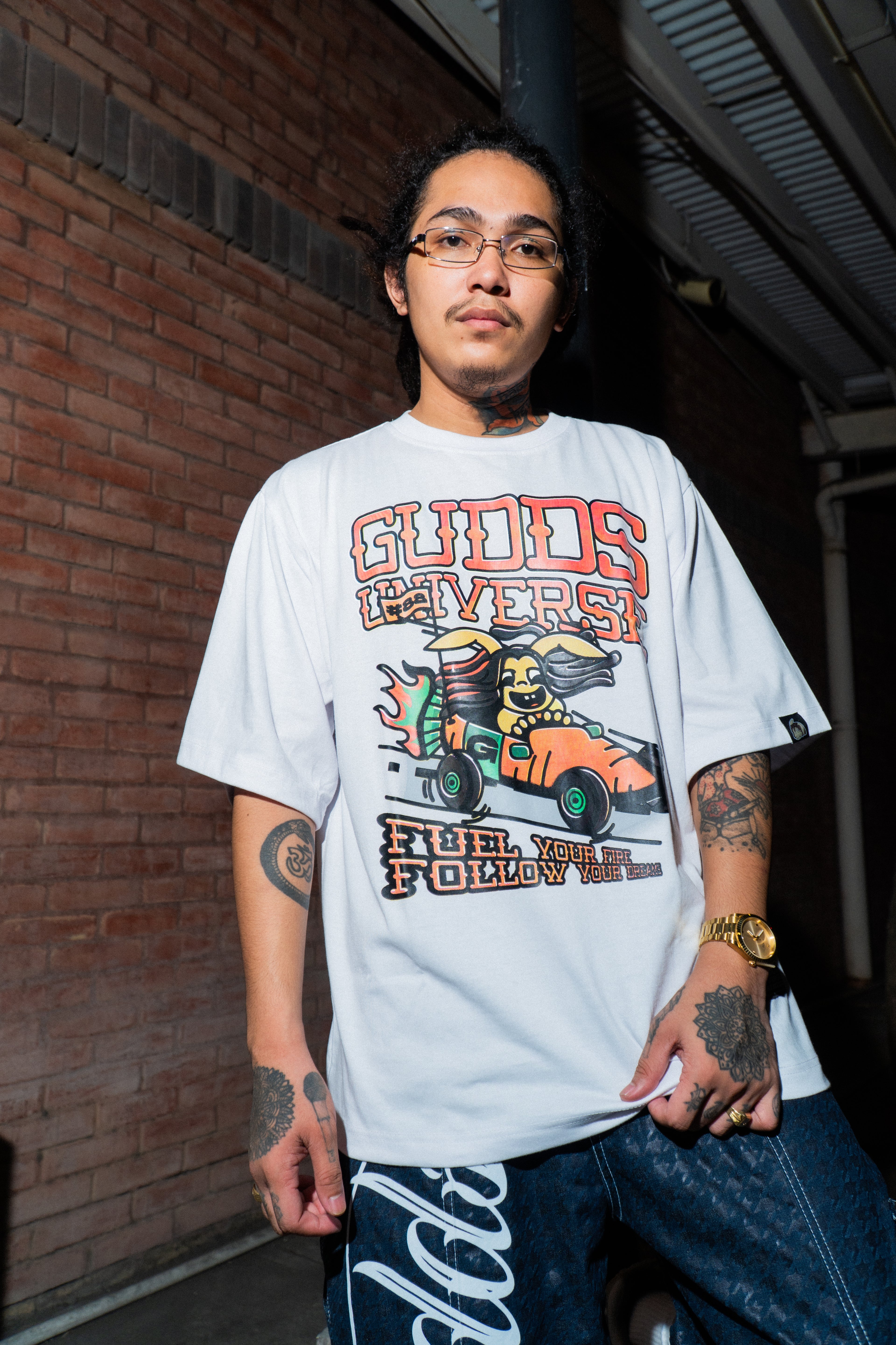 GUDDS UNIVERSE - "CARROT CART" - GRAPHIC TEE