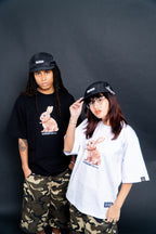 “BUNNY SCARF” GRAPHIC TEE