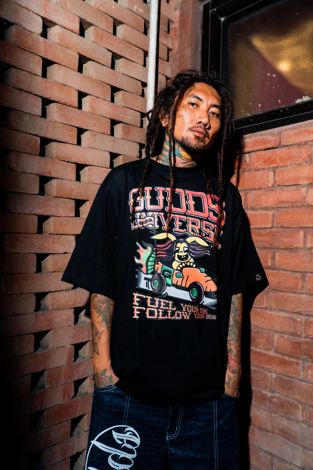 GUDDS UNIVERSE - "CARROT CART" - GRAPHIC TEE