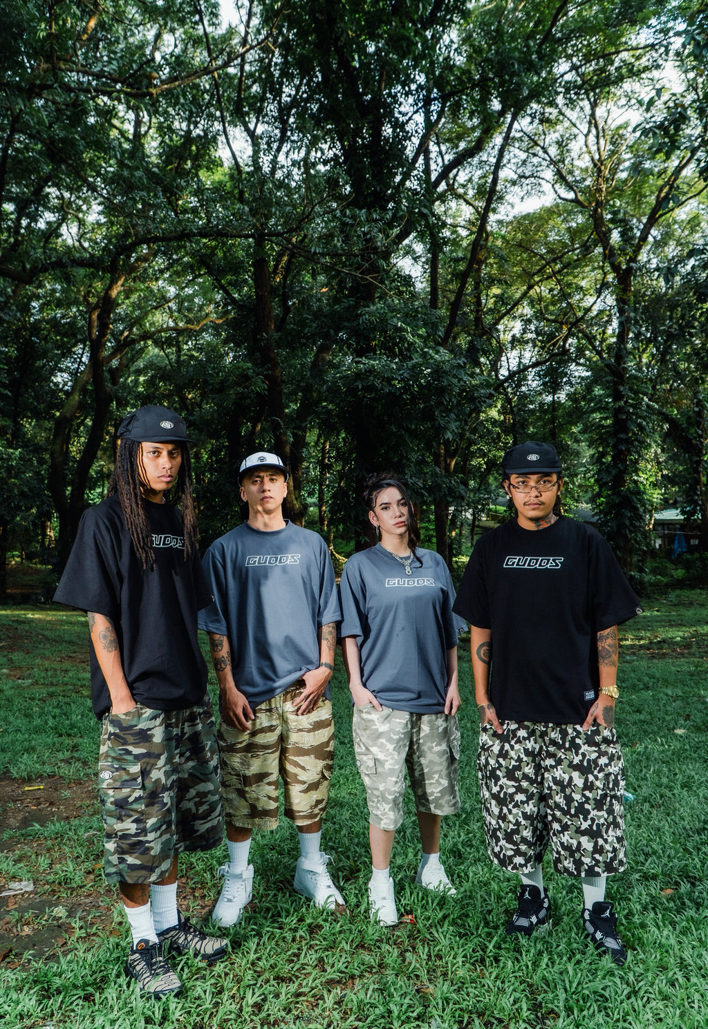 “GLOW TEE” GRAPHIC TEES